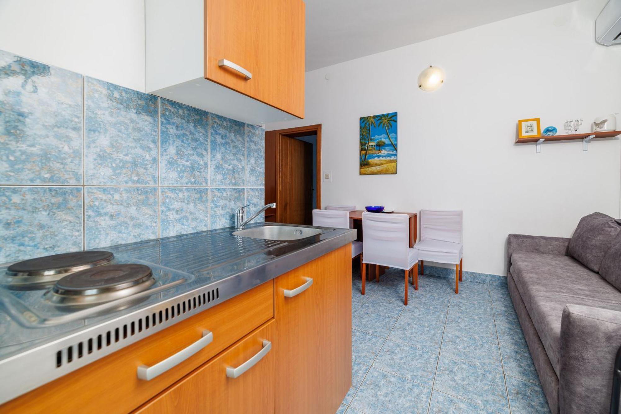 Apartments Mirela Karlobag Exterior foto